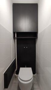 Wc hátfal 24